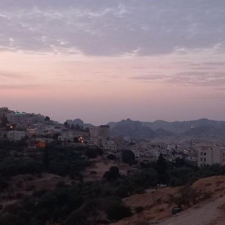 Aparthotel Petra Gardens Wadi Musa Esterno foto