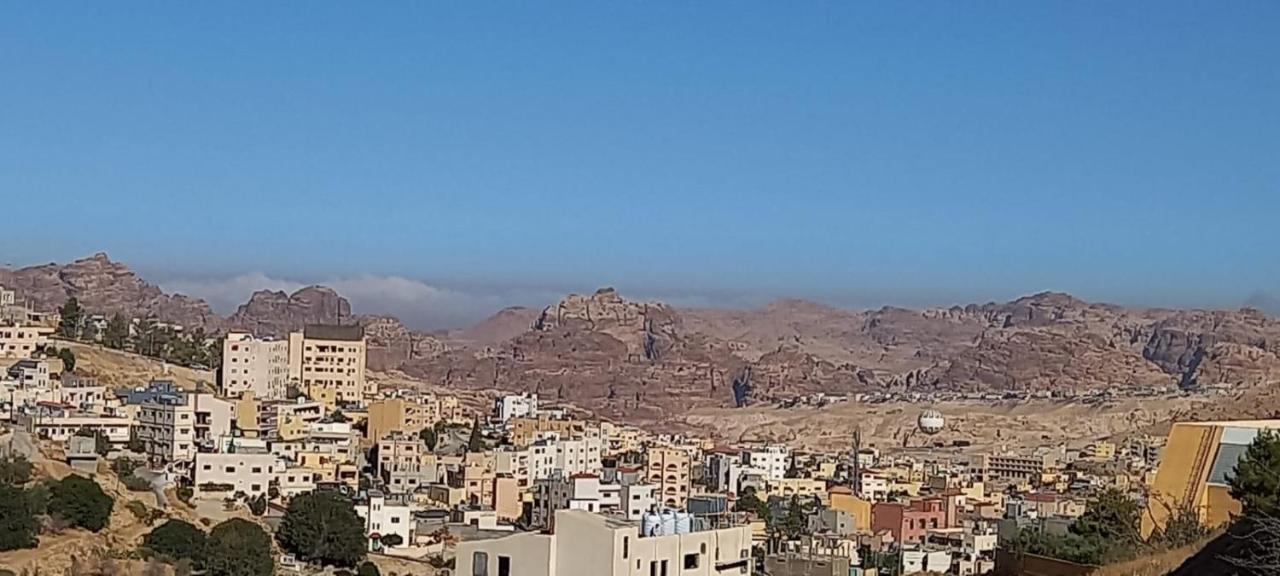 Aparthotel Petra Gardens Wadi Musa Esterno foto