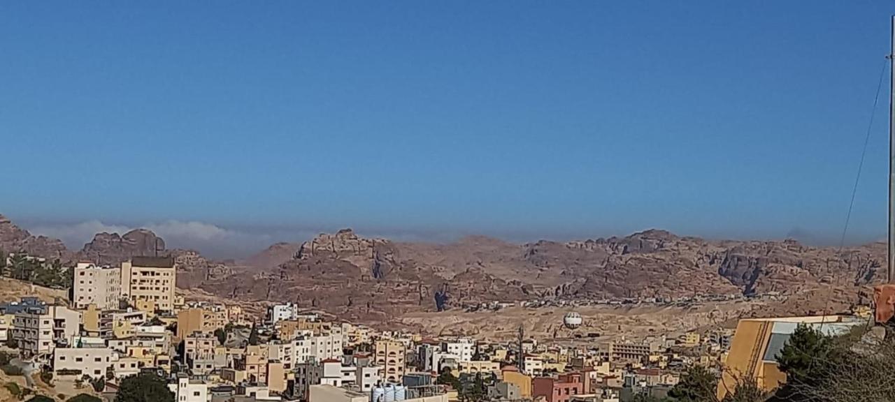Aparthotel Petra Gardens Wadi Musa Esterno foto
